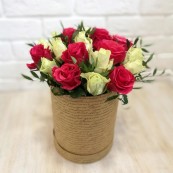 Коробка с розами микс